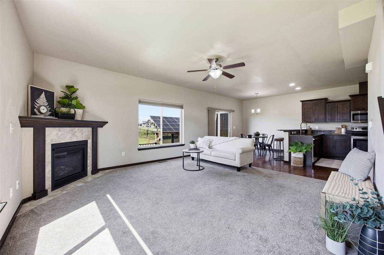 https://bt-photos.global.ssl.fastly.net/cedarrapids/1280_boomver_1_2605065-2.jpg