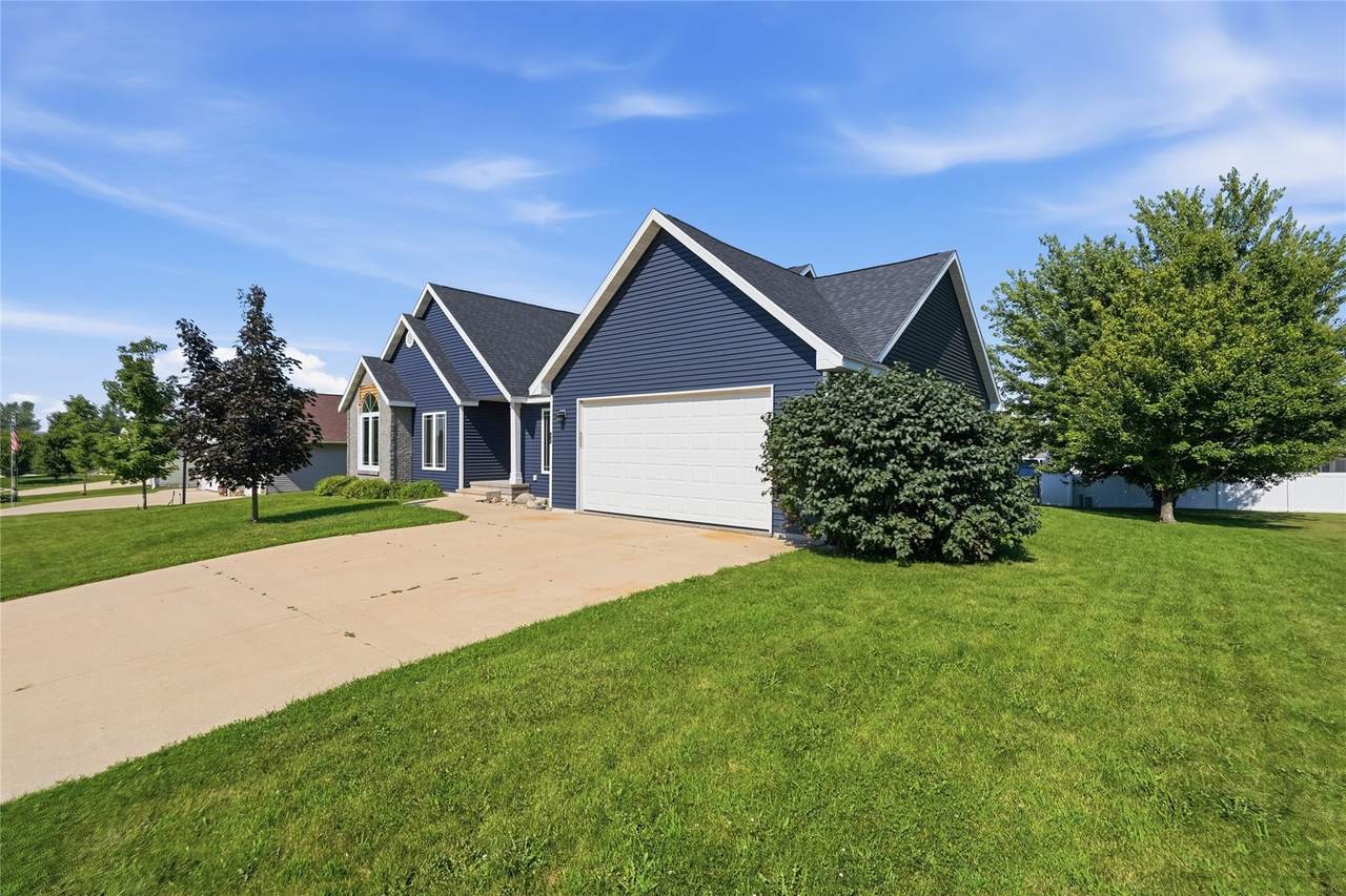 https://bt-photos.global.ssl.fastly.net/cedarrapids/1280_boomver_1_2605071-2.jpg
