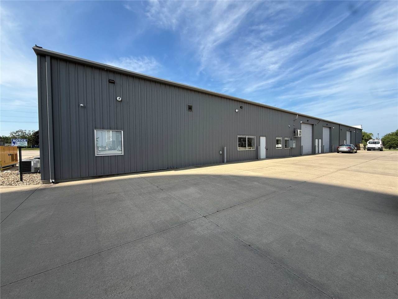 https://bt-photos.global.ssl.fastly.net/cedarrapids/1280_boomver_1_2605083-2.jpg
