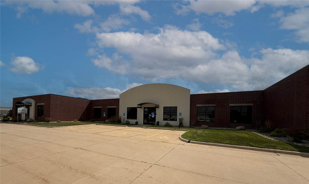 4935 Bowling Street - Photo 1