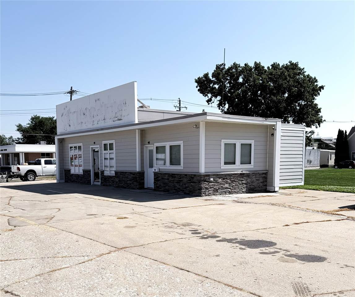 414 C Avenue - Photo 1