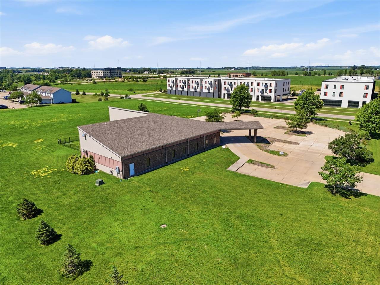 https://bt-photos.global.ssl.fastly.net/cedarrapids/1280_boomver_1_2605105-2.jpg