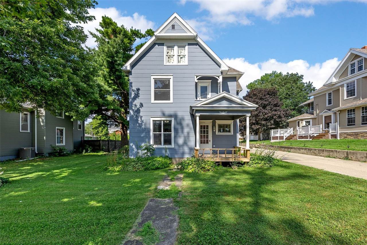 1806 8th Ave - Photo 1