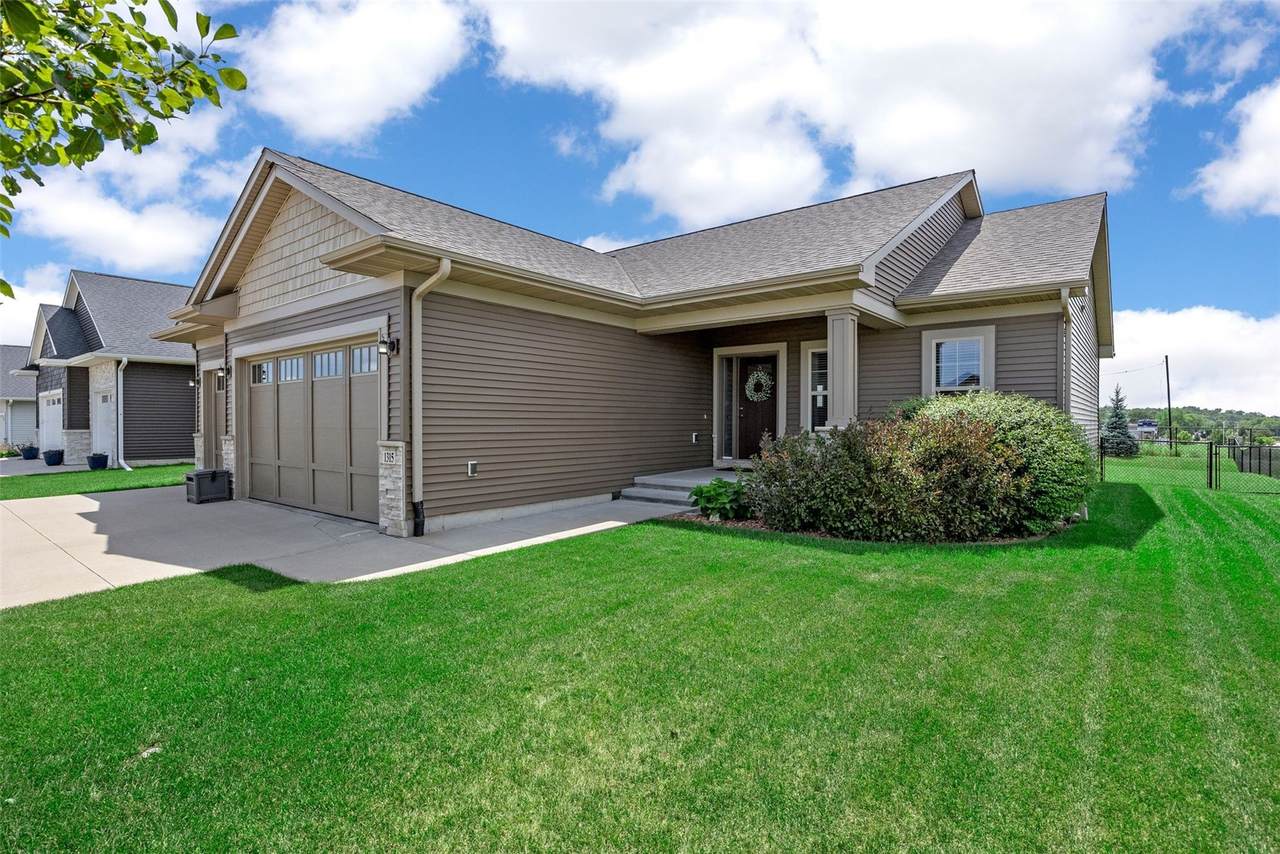 1315 Tartan Dr - Photo 1