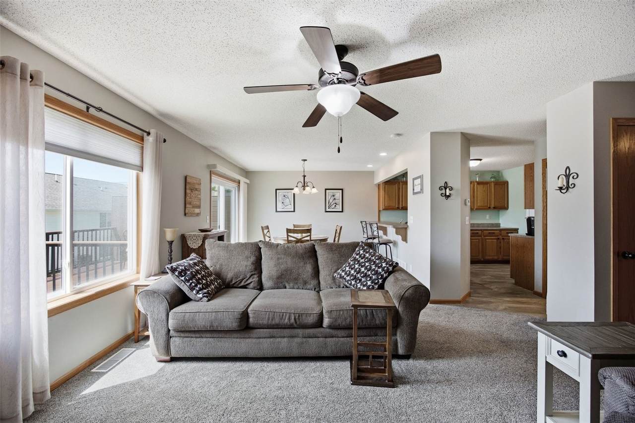 https://bt-photos.global.ssl.fastly.net/cedarrapids/1280_boomver_1_2605342-2.jpg
