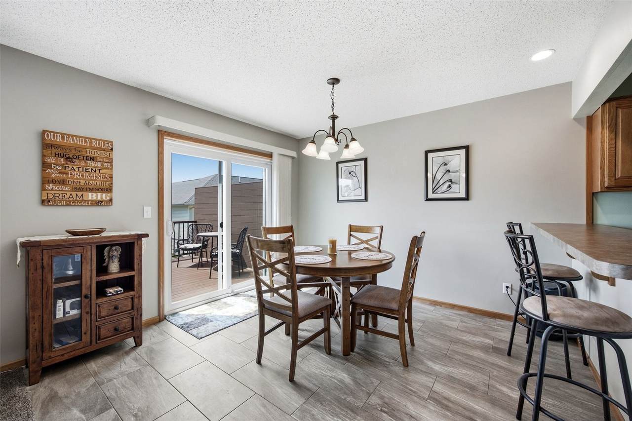 https://bt-photos.global.ssl.fastly.net/cedarrapids/1280_boomver_1_2605342-2.jpg