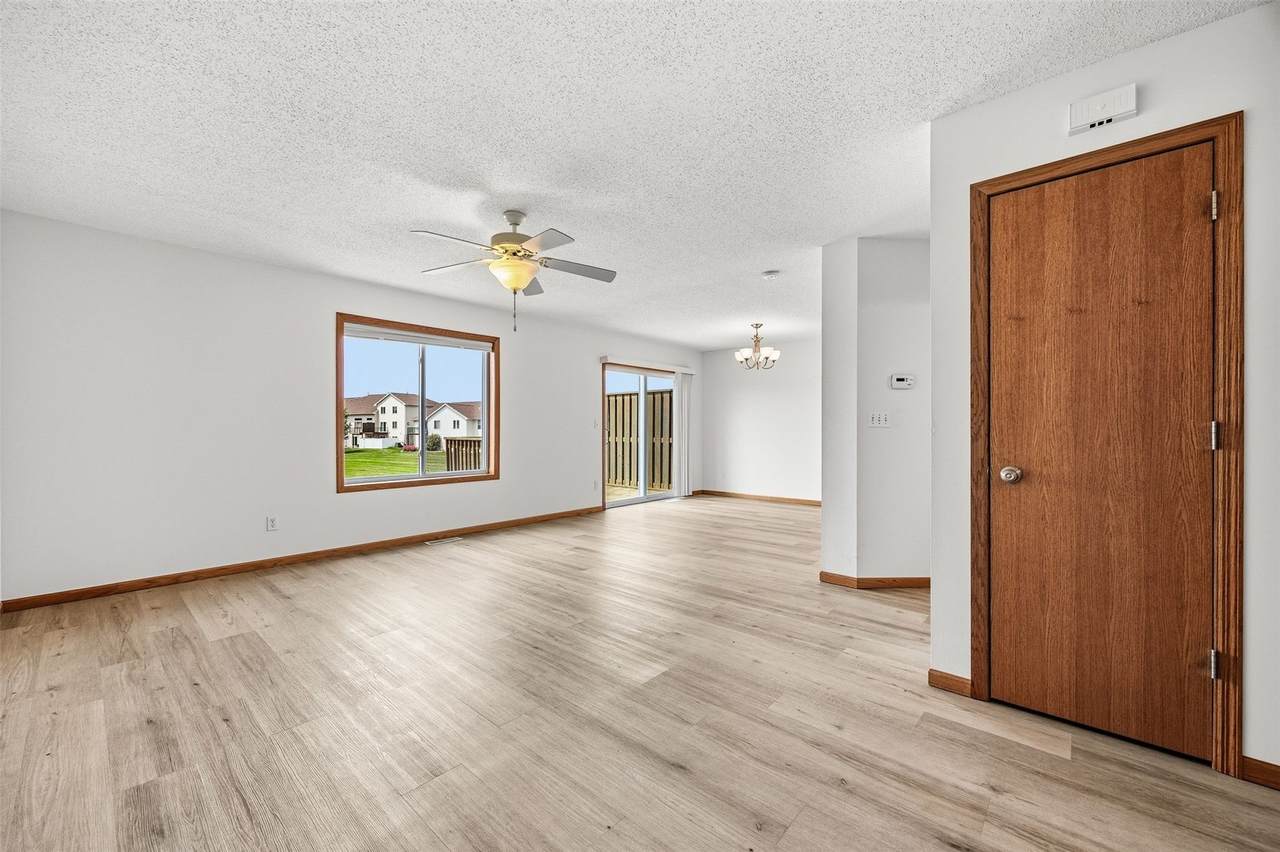 https://bt-photos.global.ssl.fastly.net/cedarrapids/1280_boomver_1_2605394-2.jpg