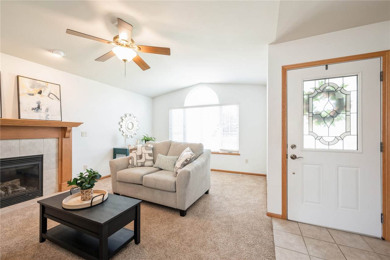 https://bt-photos.global.ssl.fastly.net/cedarrapids/1280_boomver_3_2605416-2.jpg