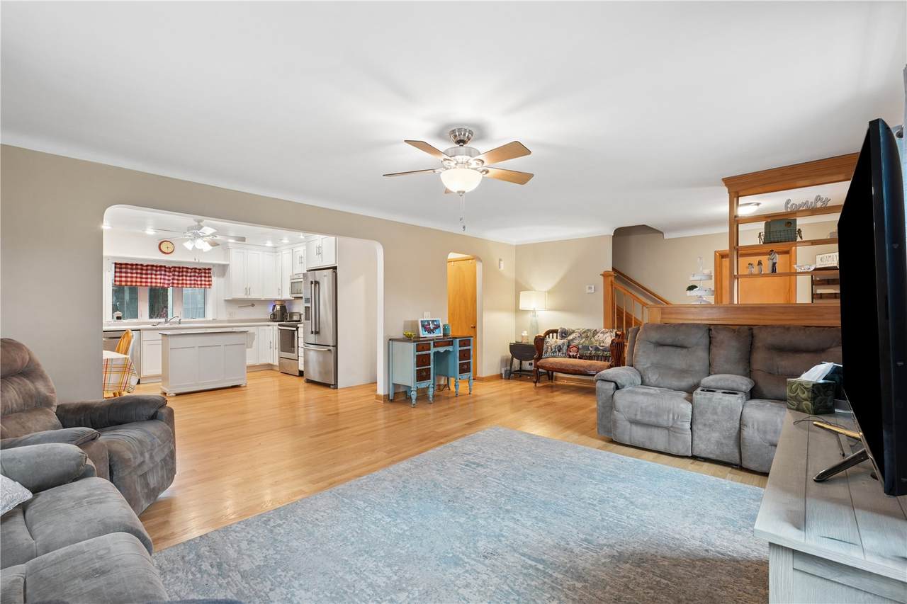 https://bt-photos.global.ssl.fastly.net/cedarrapids/1280_boomver_1_2605439-2.jpg
