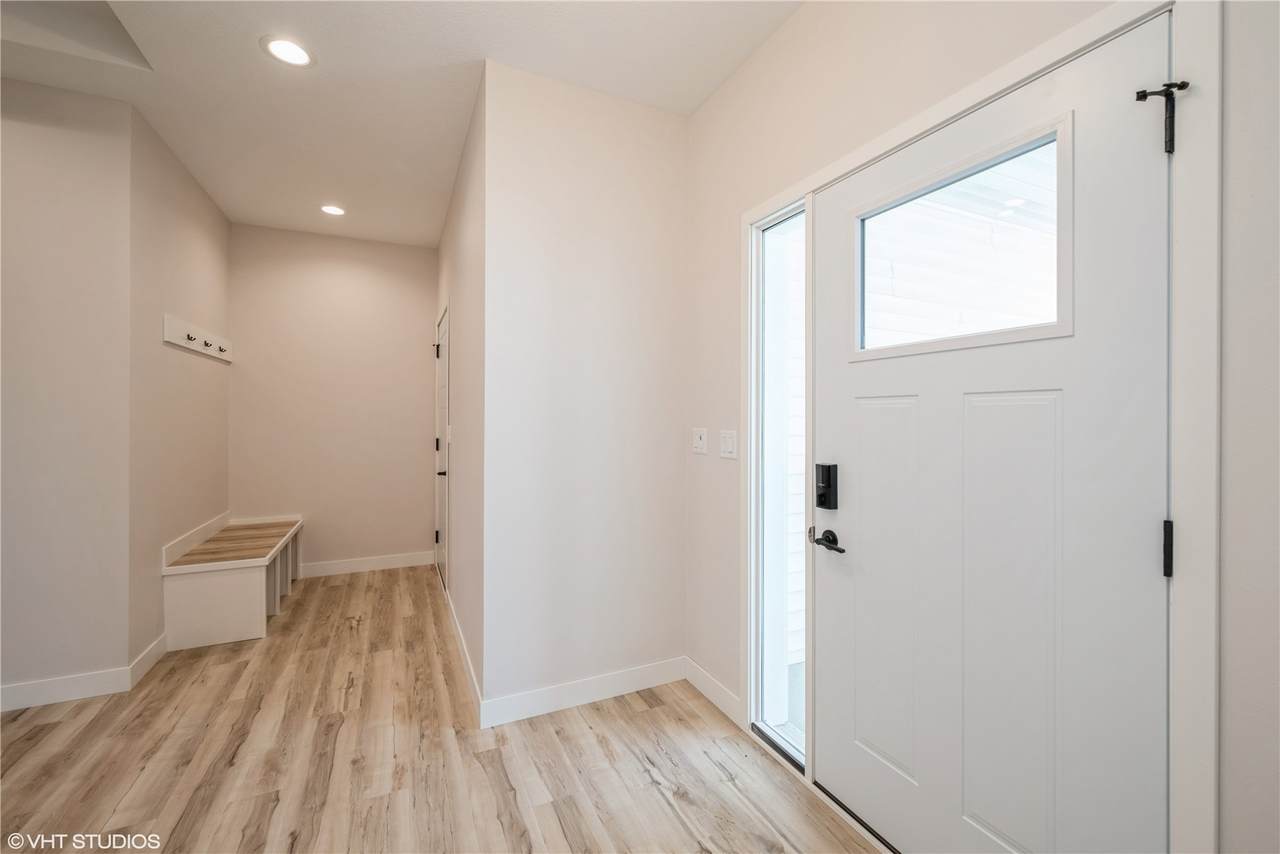 https://bt-photos.global.ssl.fastly.net/cedarrapids/1280_boomver_1_2605451-2.jpg