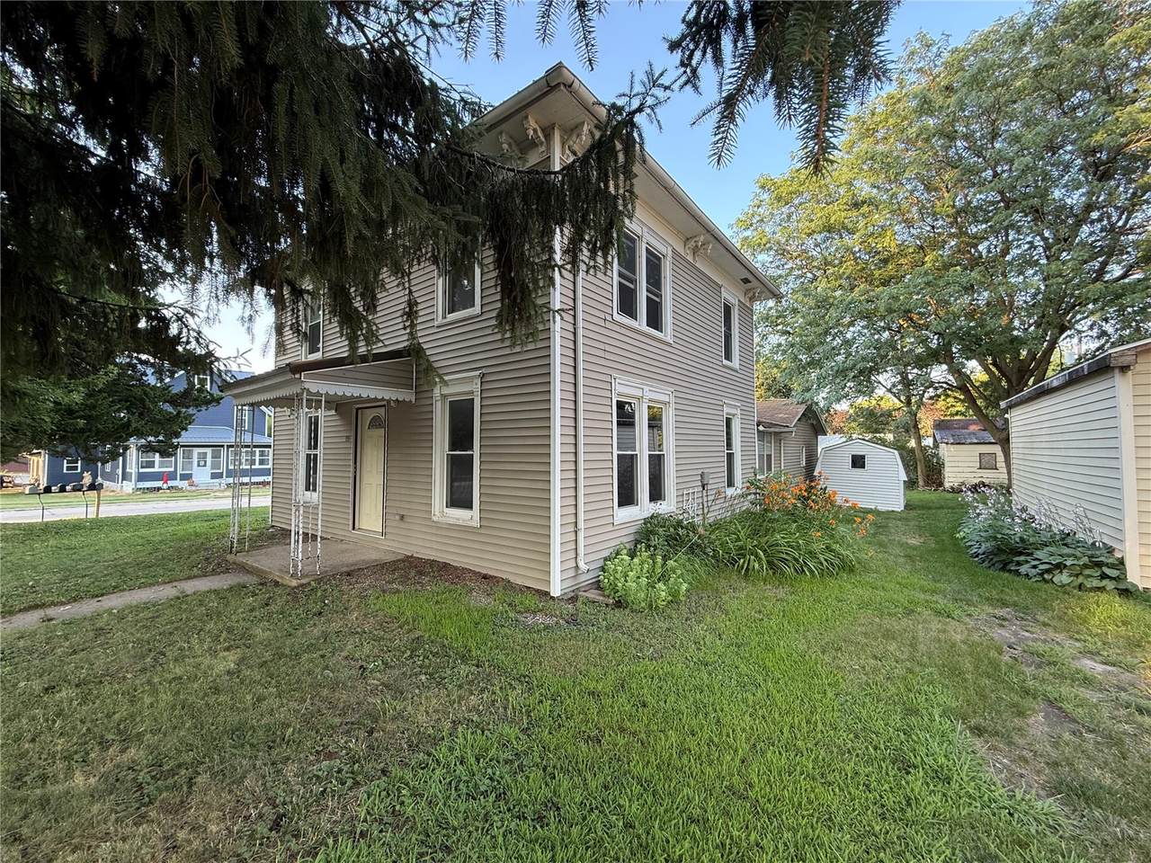 https://bt-photos.global.ssl.fastly.net/cedarrapids/1280_boomver_1_2605454-2.jpg