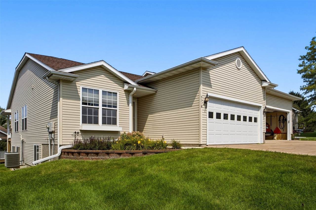 https://bt-photos.global.ssl.fastly.net/cedarrapids/1280_boomver_1_2605546-2.jpg