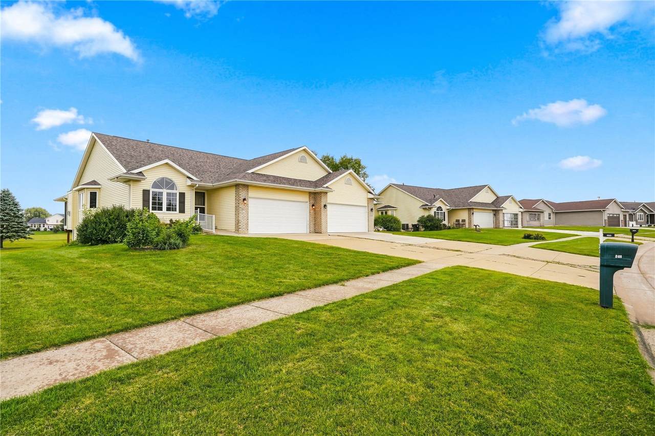 https://bt-photos.global.ssl.fastly.net/cedarrapids/1280_boomver_1_2605552-2.jpg