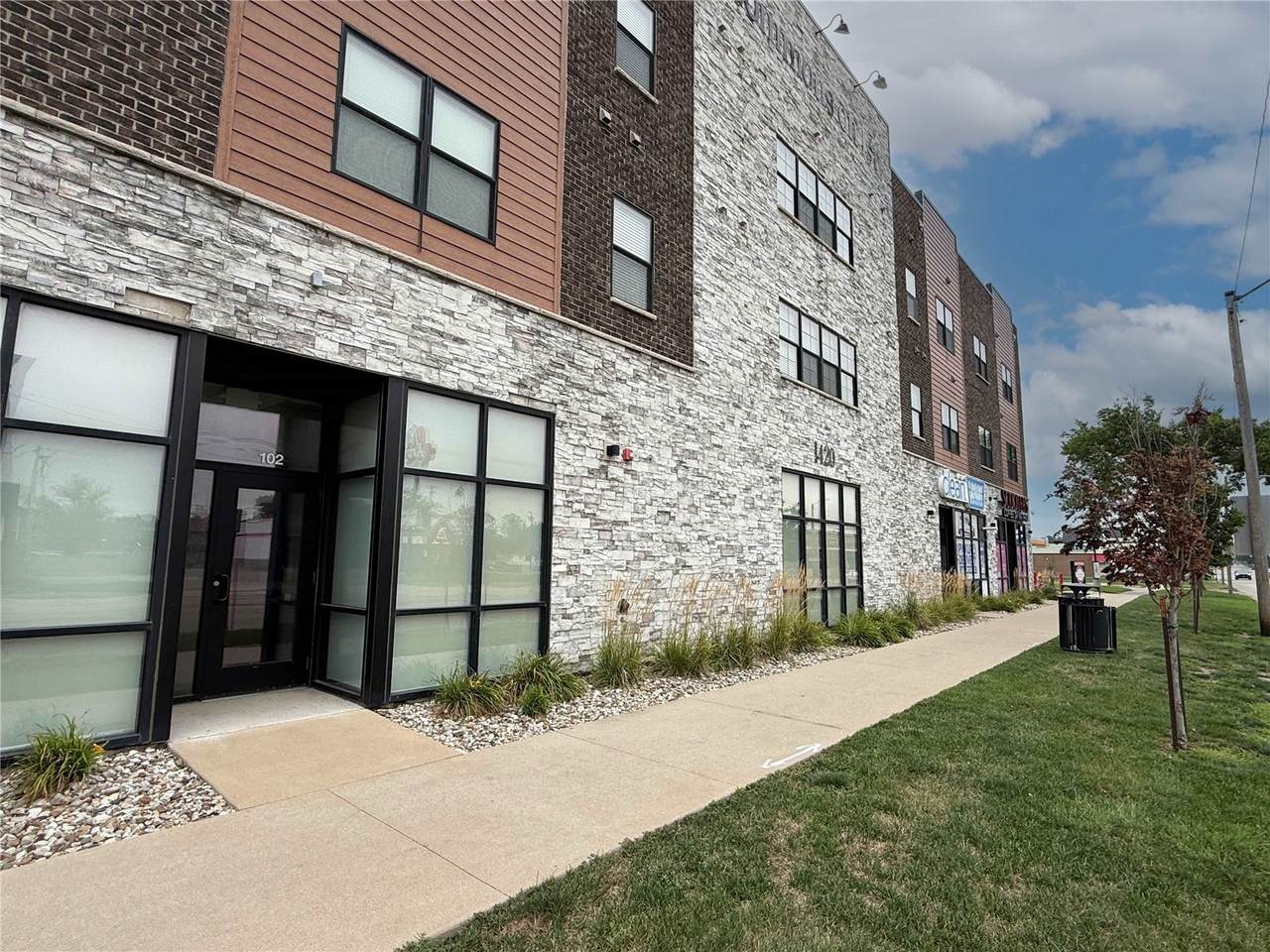 1420 1st Ave - Photo 1