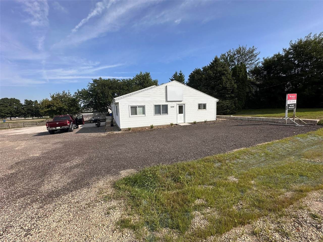 604 1st Ave - Photo 1