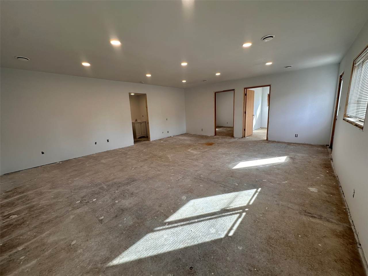 https://bt-photos.global.ssl.fastly.net/cedarrapids/1280_boomver_1_2605663-2.jpg