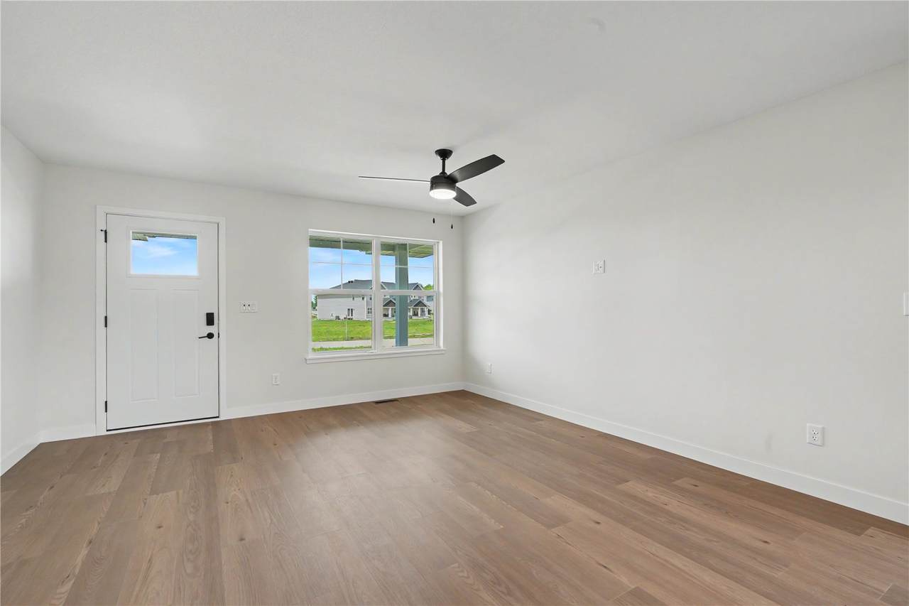https://bt-photos.global.ssl.fastly.net/cedarrapids/1280_boomver_1_2605824-2.jpg