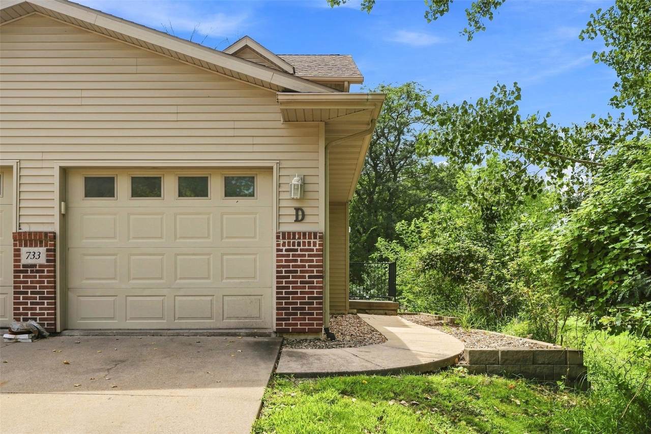 733 Broderick Drive - Photo 1