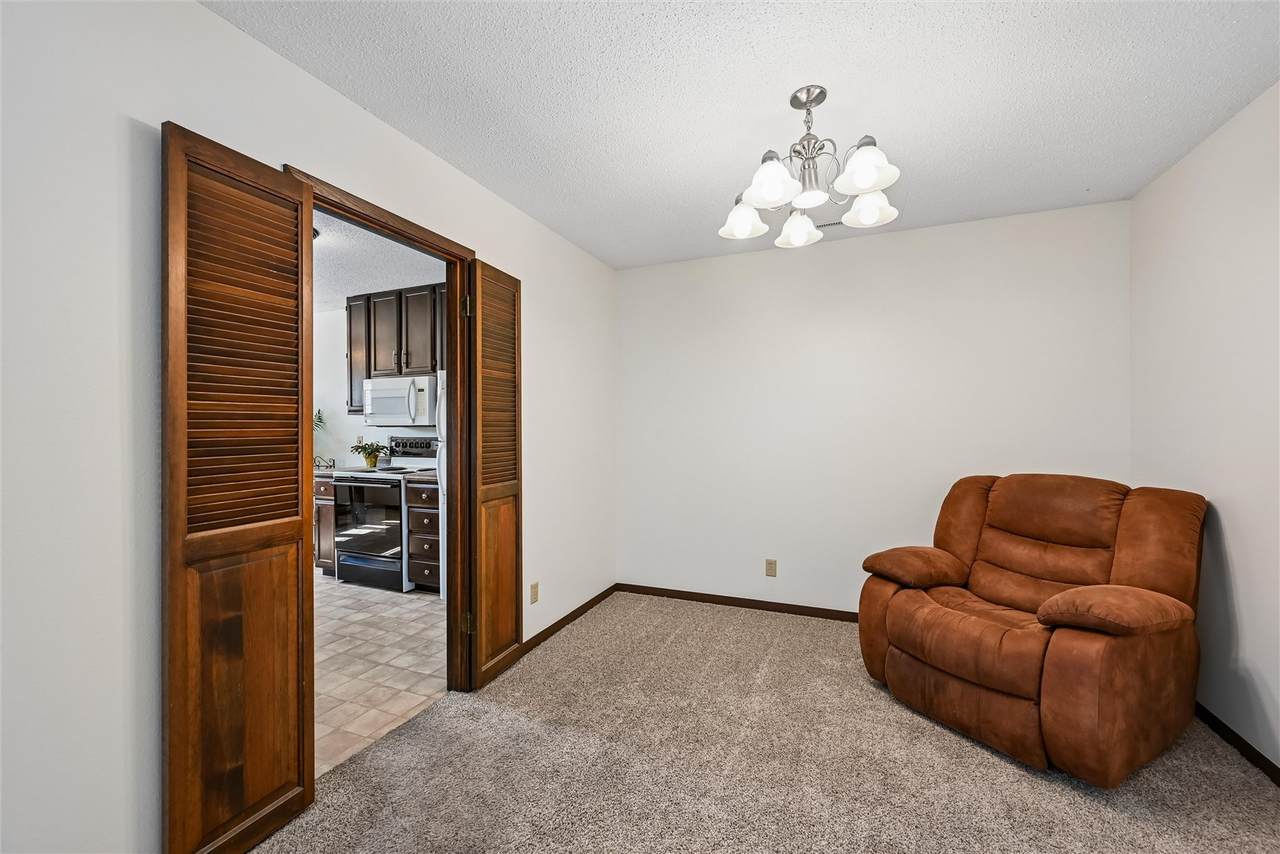 https://bt-photos.global.ssl.fastly.net/cedarrapids/1280_boomver_1_2605955-2.jpg
