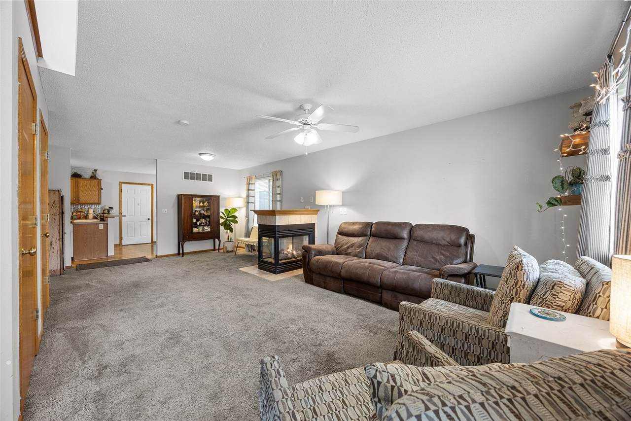 https://bt-photos.global.ssl.fastly.net/cedarrapids/1280_boomver_2_2606077-2.jpg