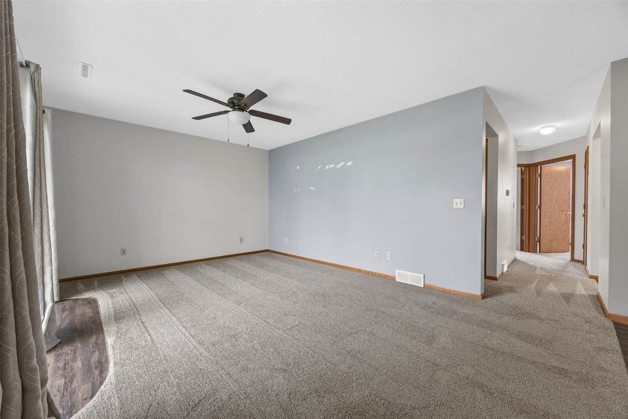 https://bt-photos.global.ssl.fastly.net/cedarrapids/1280_boomver_1_2606116-2.jpg