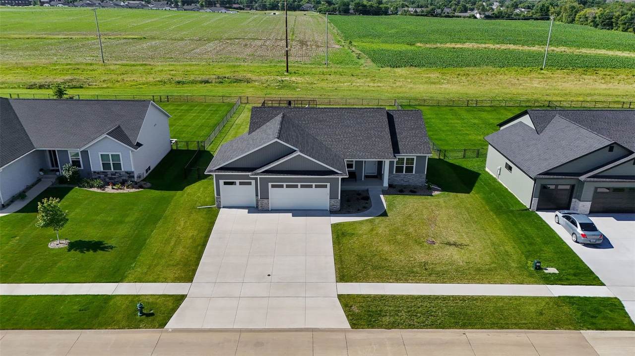 425 Dutch Drive - Photo 1