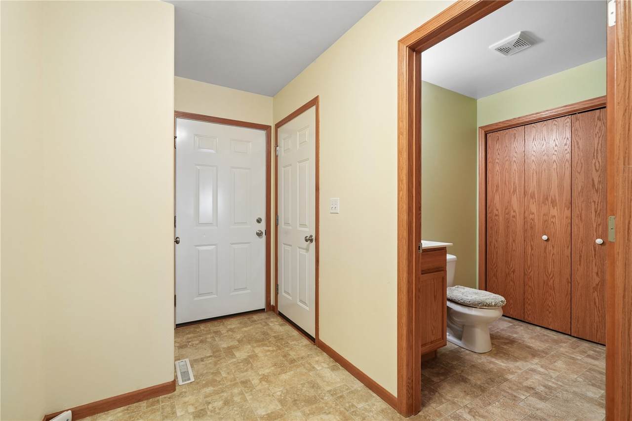 https://bt-photos.global.ssl.fastly.net/cedarrapids/1280_boomver_1_2606134-2.jpg
