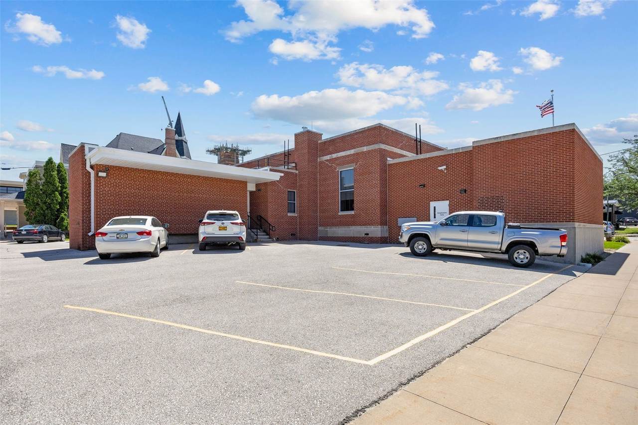 https://bt-photos.global.ssl.fastly.net/cedarrapids/1280_boomver_1_2606161-2.jpg