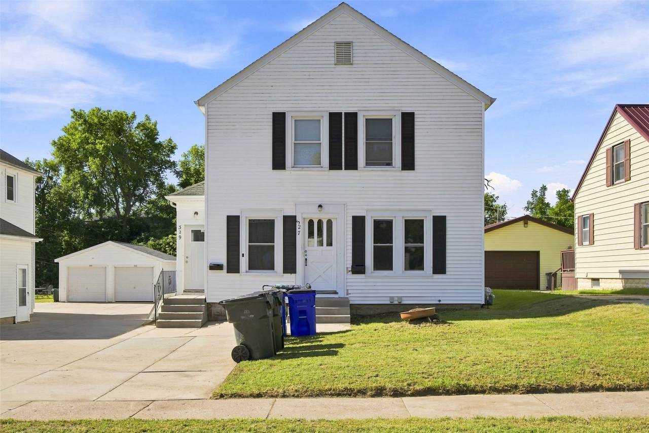 327 30th Street Drive - Photo 1