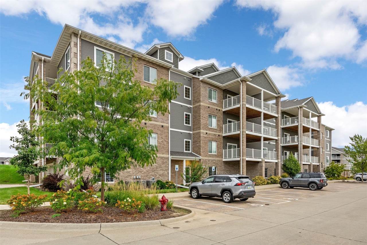 2871 Spring Rose Circle - Photo 1