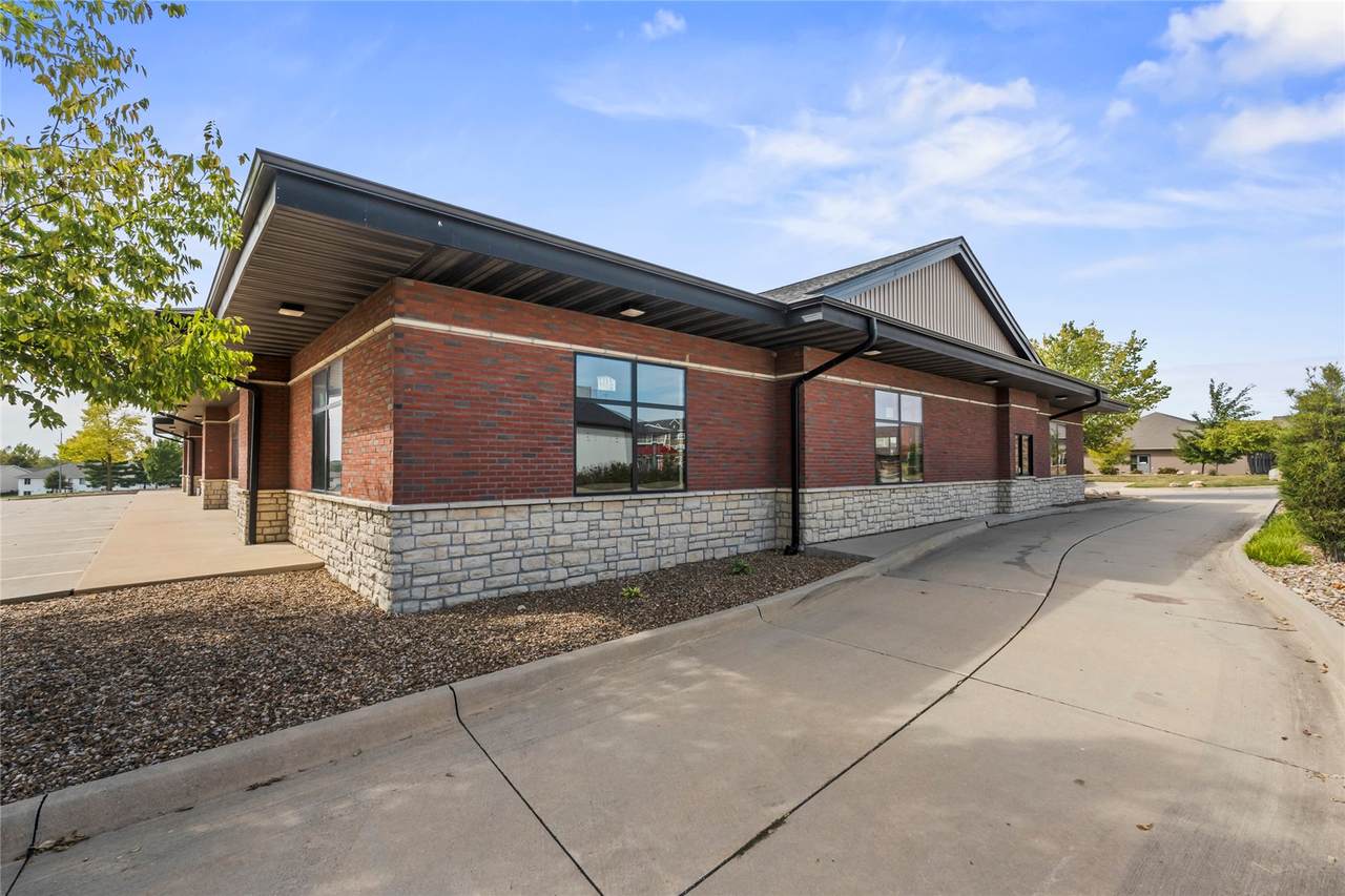 https://bt-photos.global.ssl.fastly.net/cedarrapids/1280_boomver_1_2606598-2.jpg