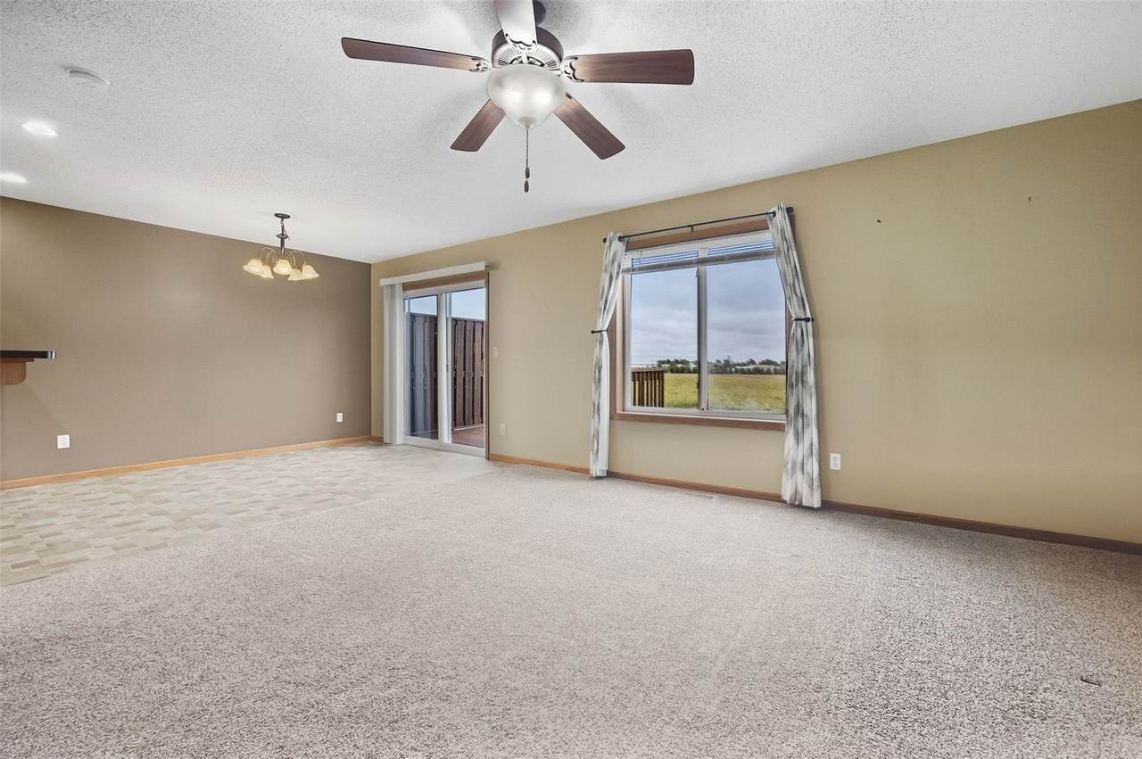 https://bt-photos.global.ssl.fastly.net/cedarrapids/1280_boomver_1_2606651-2.jpg