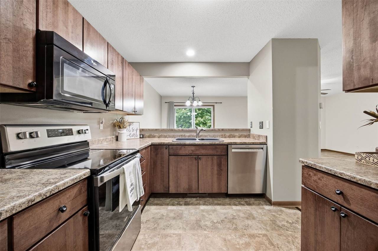 https://bt-photos.global.ssl.fastly.net/cedarrapids/1280_boomver_1_2606671-2.jpg