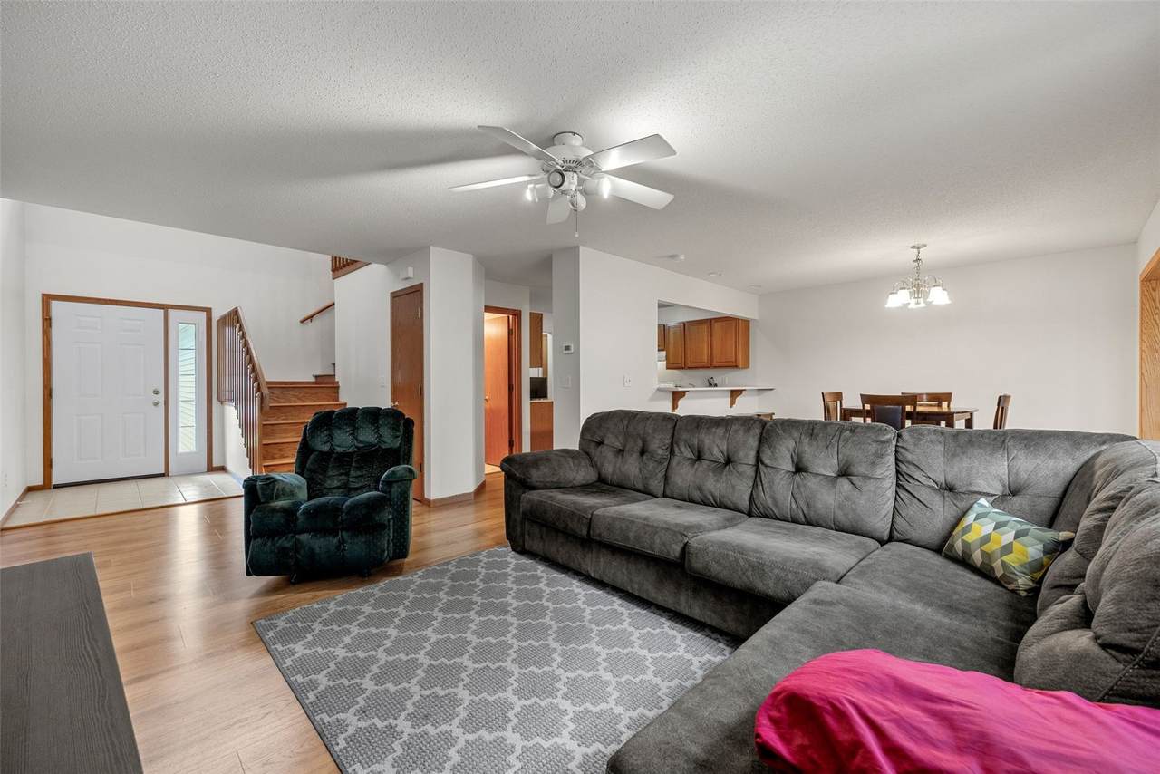 https://bt-photos.global.ssl.fastly.net/cedarrapids/1280_boomver_1_2606679-2.jpg