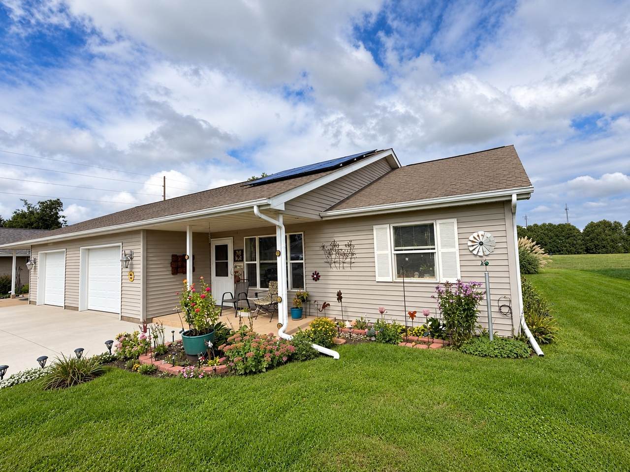 https://bt-photos.global.ssl.fastly.net/cedarrapids/1280_boomver_1_2606694-2.jpg