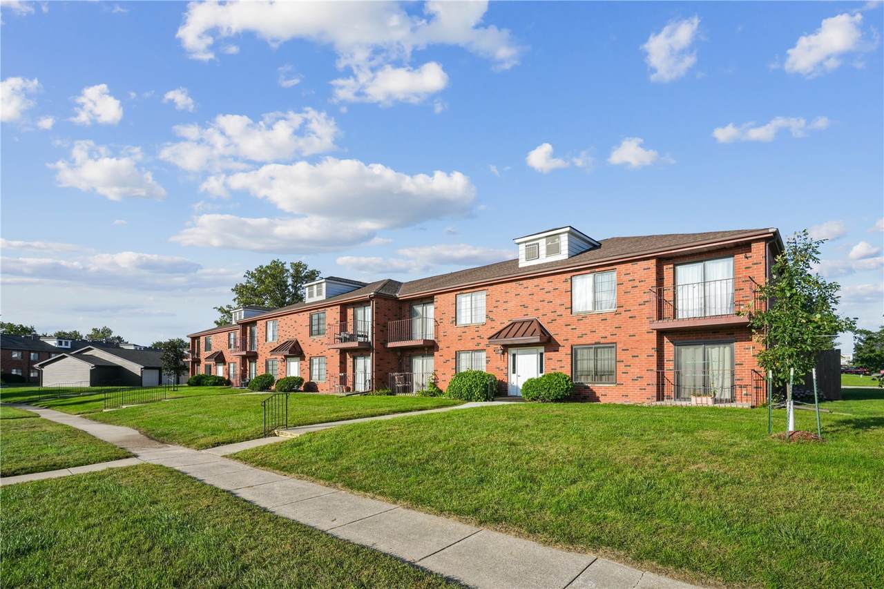 4571 Maureen Drive - Photo 1