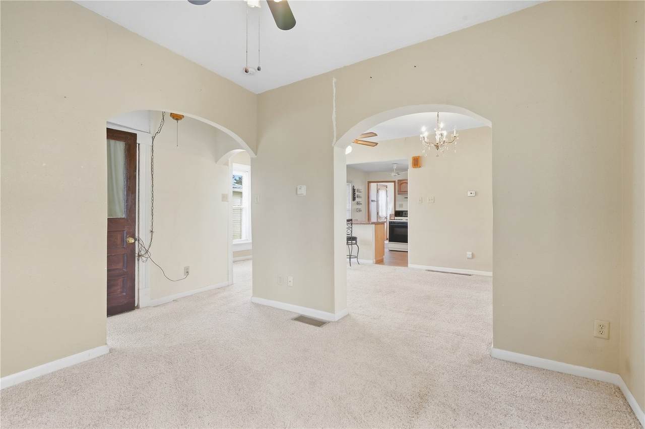 https://bt-photos.global.ssl.fastly.net/cedarrapids/1280_boomver_1_2606725-2.jpg