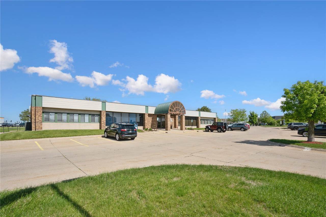 https://bt-photos.global.ssl.fastly.net/cedarrapids/1280_boomver_1_2606741-2.jpg