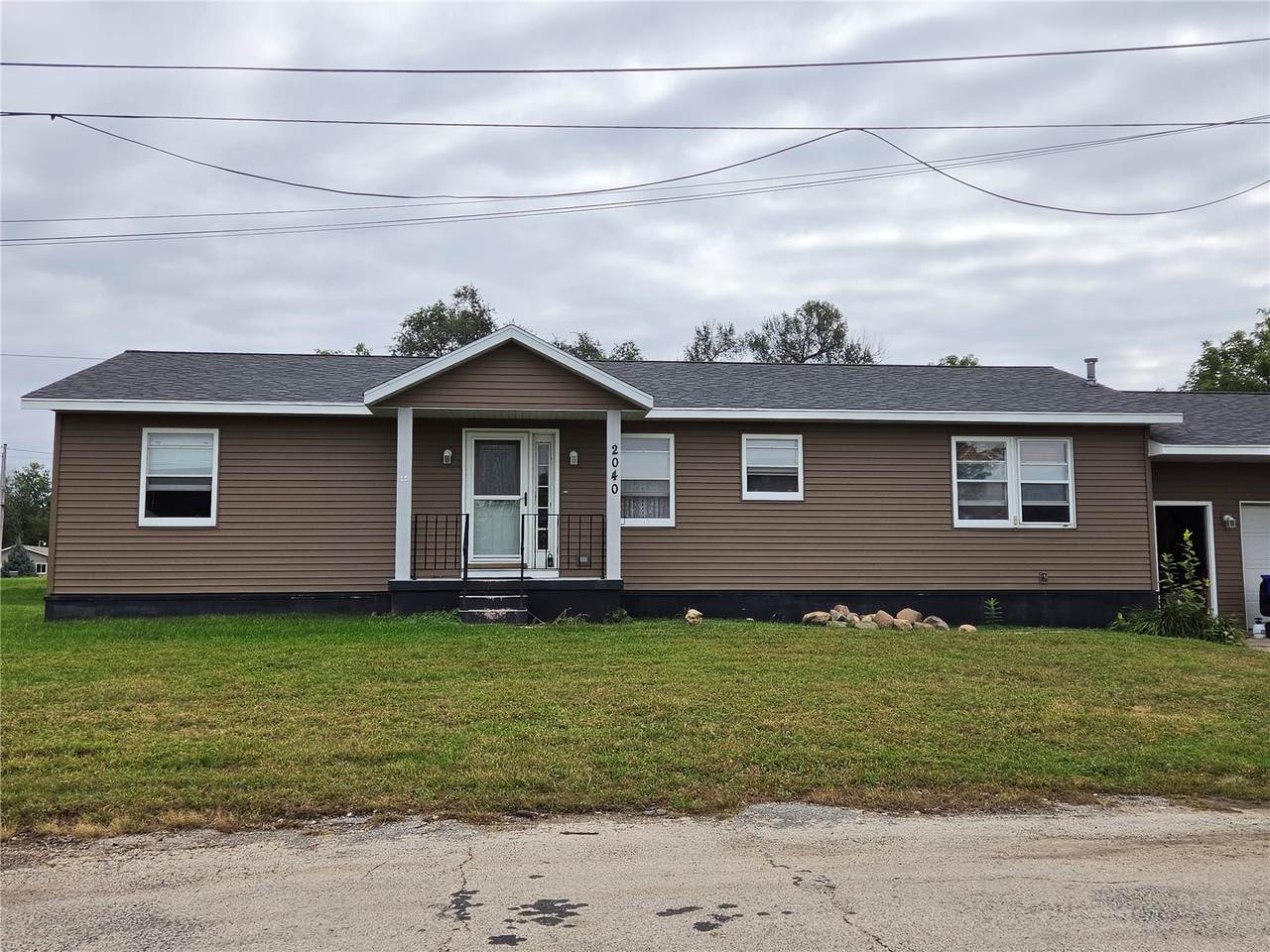 2040 Riverview Street - Photo 1