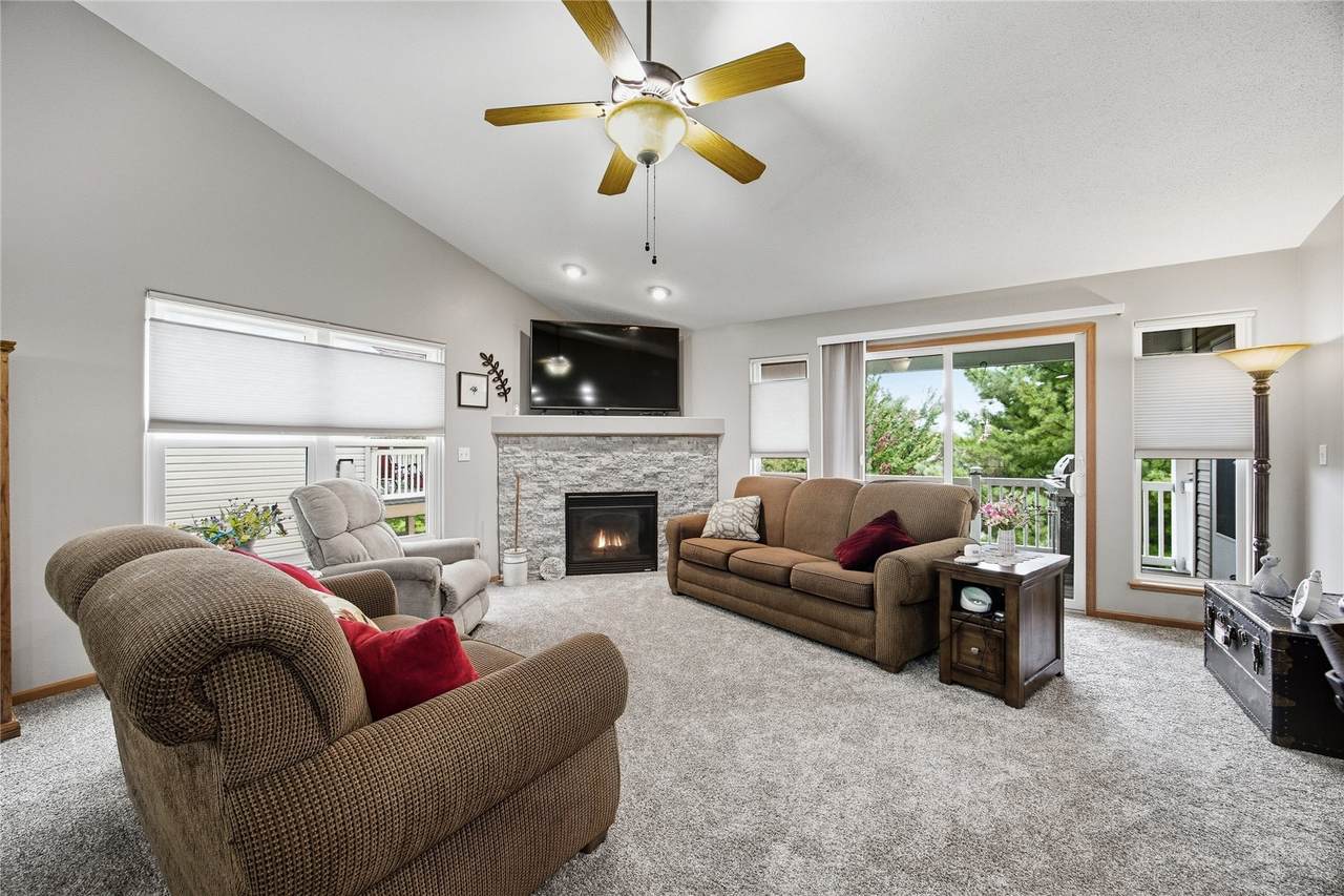 https://bt-photos.global.ssl.fastly.net/cedarrapids/1280_boomver_1_2606771-2.jpg