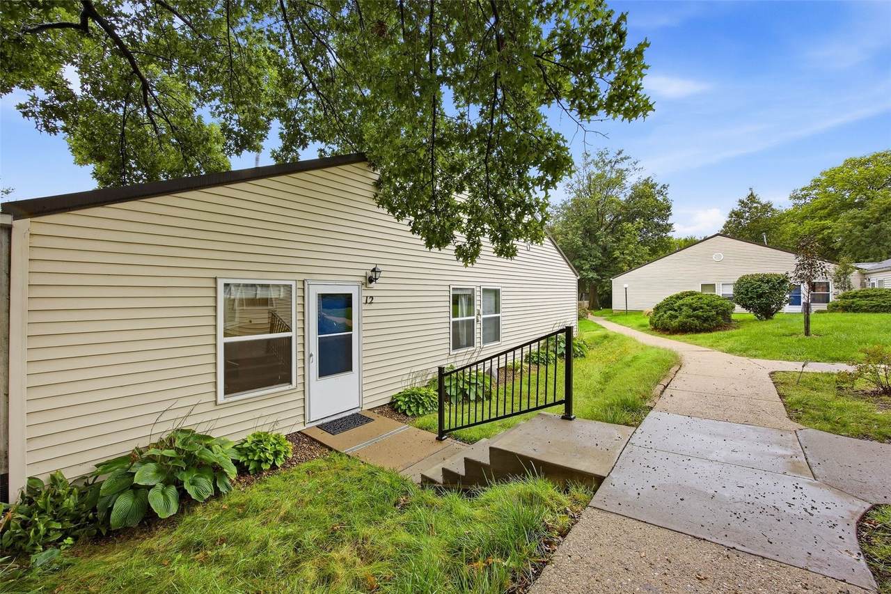 1220 Village Rd - Photo 1