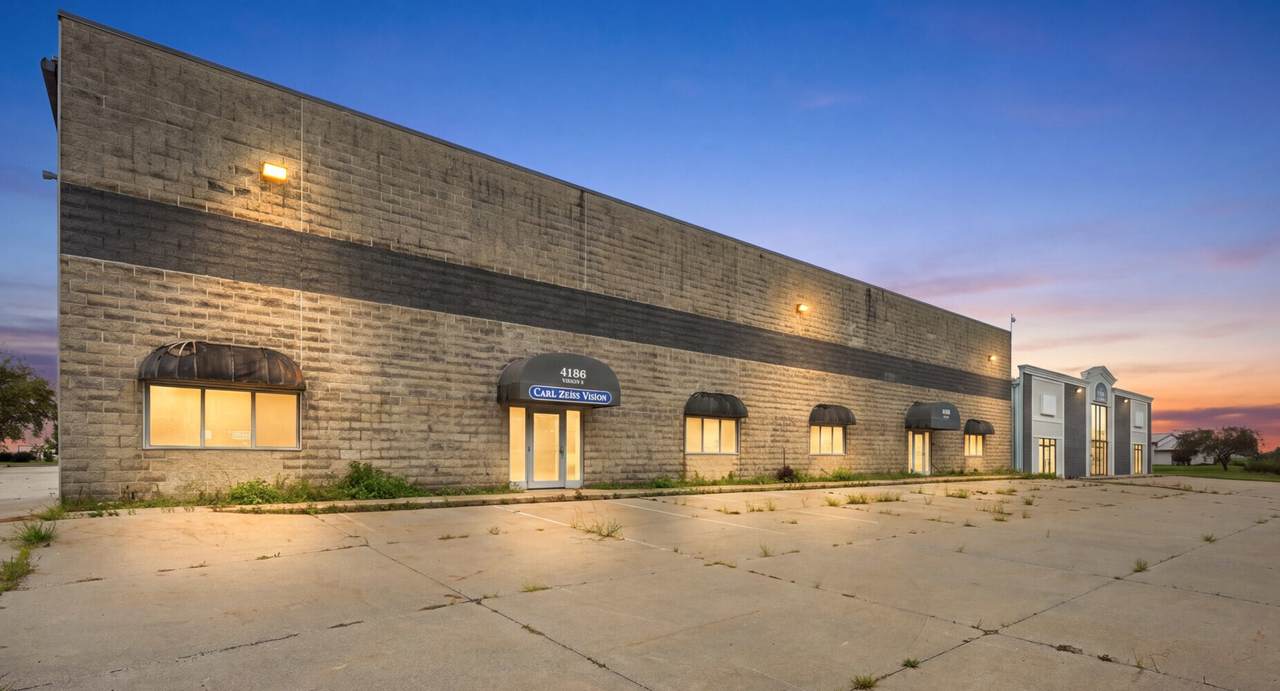 https://bt-photos.global.ssl.fastly.net/cedarrapids/1280_boomver_1_2606791-2.jpg