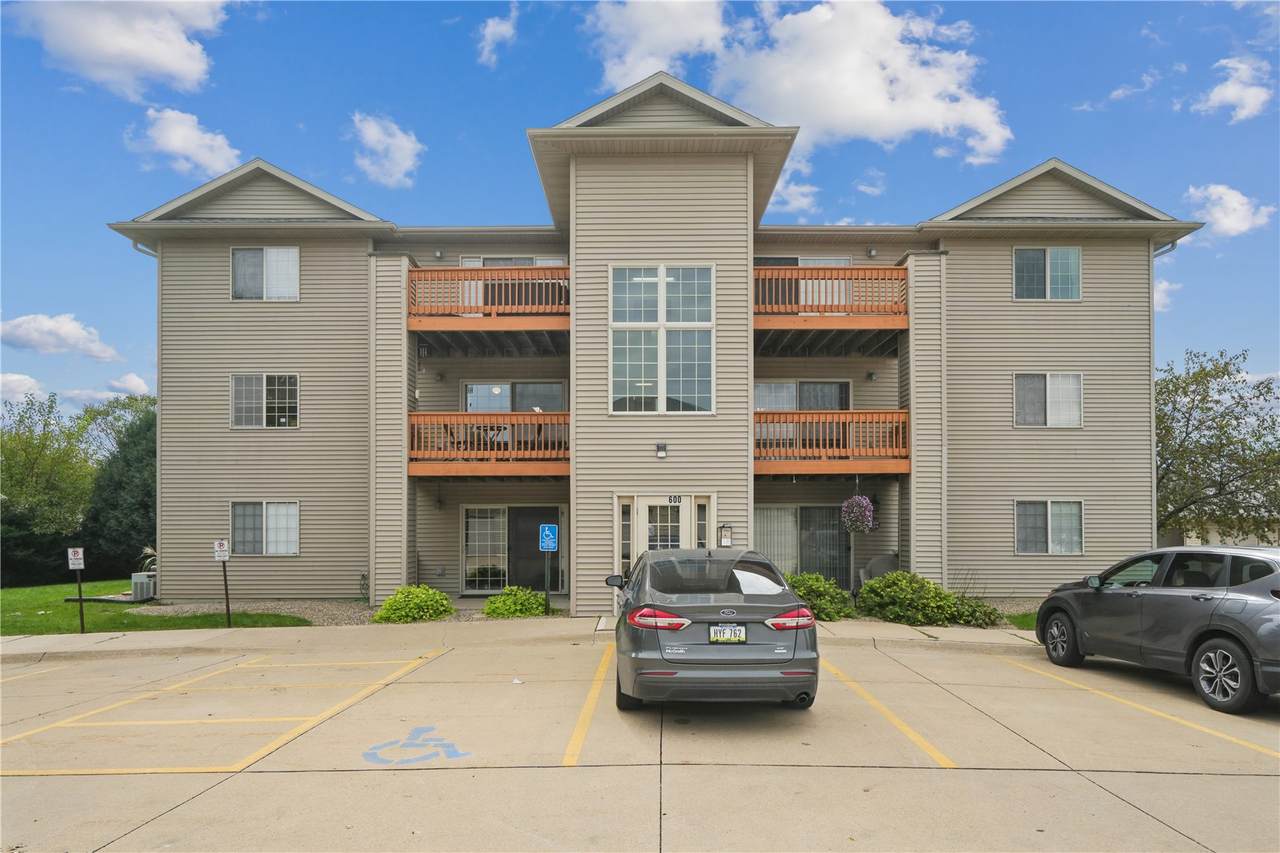 600 Colton Circle - Photo 1