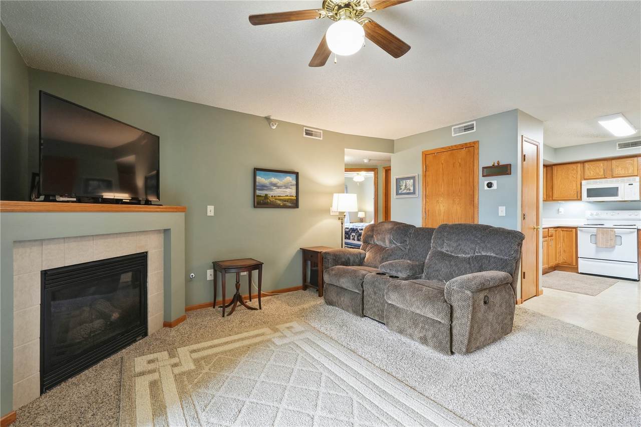 https://bt-photos.global.ssl.fastly.net/cedarrapids/1280_boomver_1_2606792-2.jpg