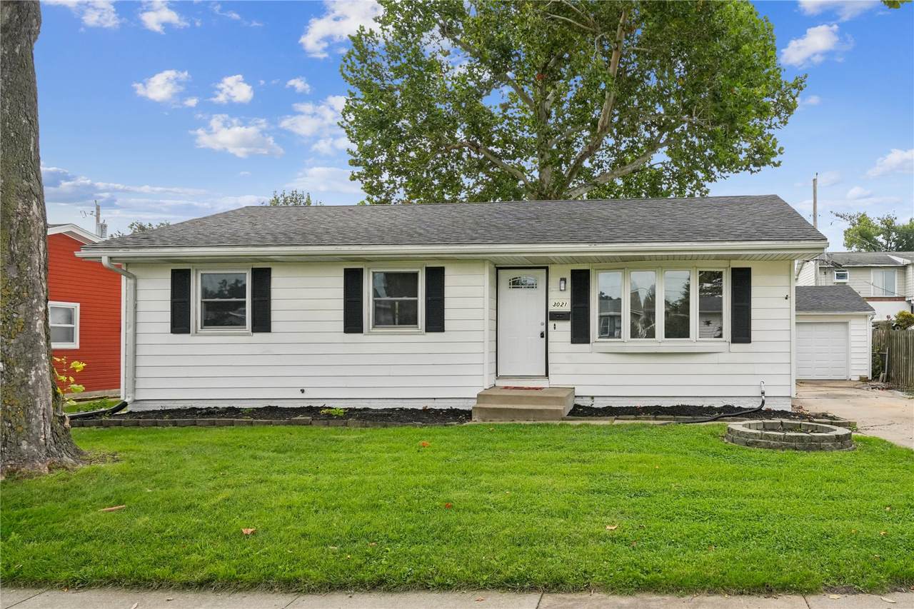 3021 Ravenwood Terrace - Photo 1