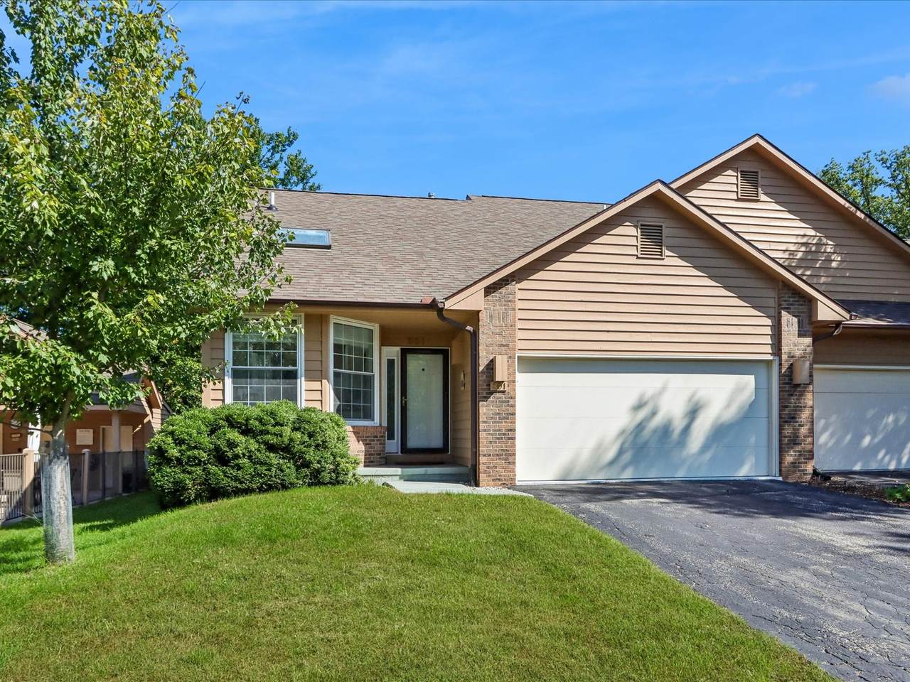 801 Post Road - Photo 1