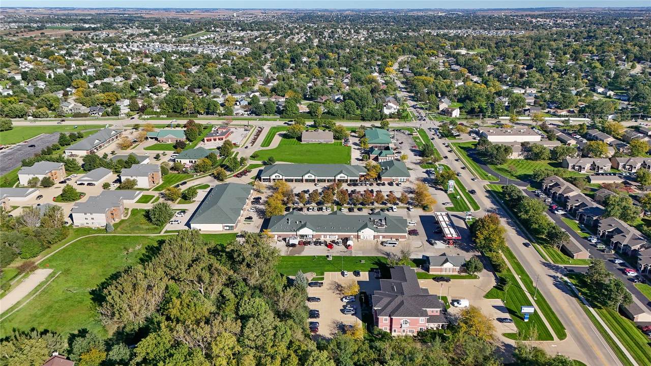 https://bt-photos.global.ssl.fastly.net/cedarrapids/1280_boomver_1_2606884-2.jpg