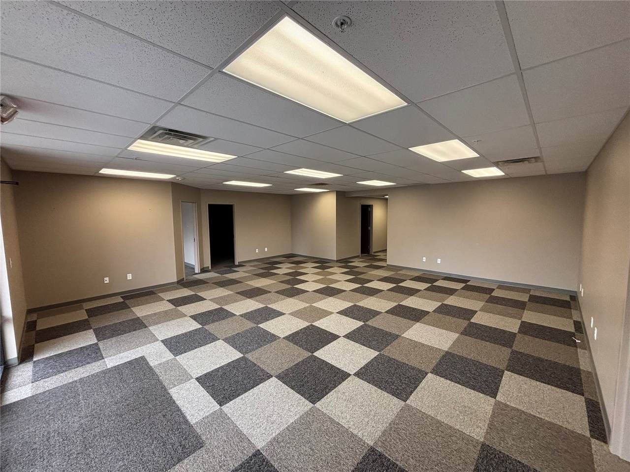 https://bt-photos.global.ssl.fastly.net/cedarrapids/1280_boomver_2_2308017-2.jpg