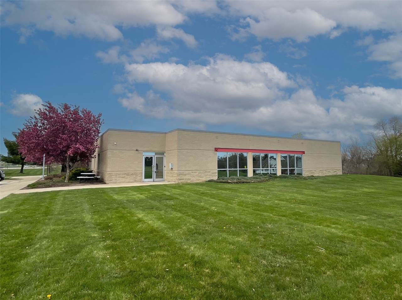 https://bt-photos.global.ssl.fastly.net/cedarrapids/1280_boomver_2_2401675-2.jpg