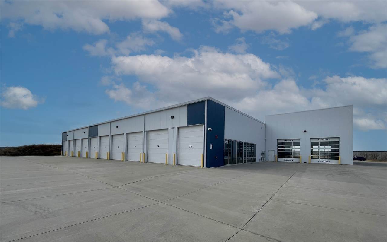6900 Partners Avenue - Photo 1